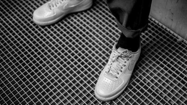 Sneakers trends 2026: deze stijlen kleuren straks heel Amsterdam
