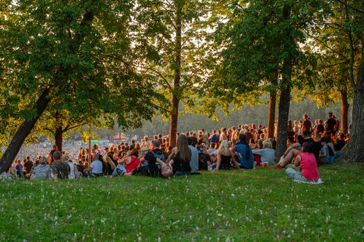 Waarom Claude richting het Songfestival ineens overal opdook