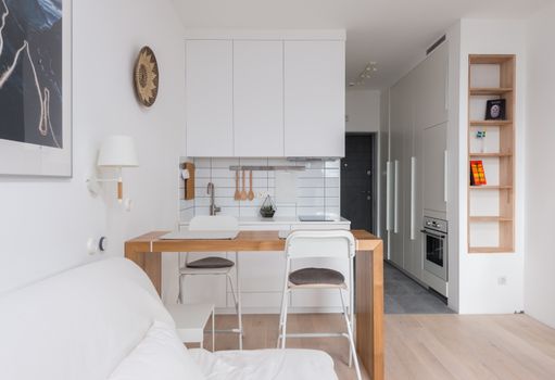 Klein wonen tips die je studio direct groter laten voelen