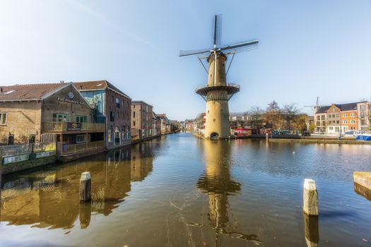 Overzicht van Schiedam Centrum en de Lange Haven voor laatste nieuws Schiedam