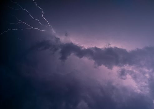 Storm in Bestamsterdam: liveblog over schade, verkeer en uitval