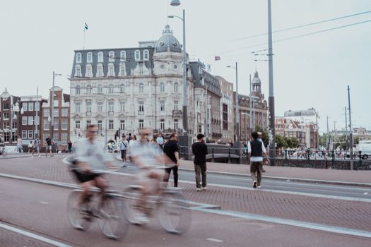 Overzicht van documentaires over AI, oorlog in Oekraïne, klimaat en Nederlandse natuur